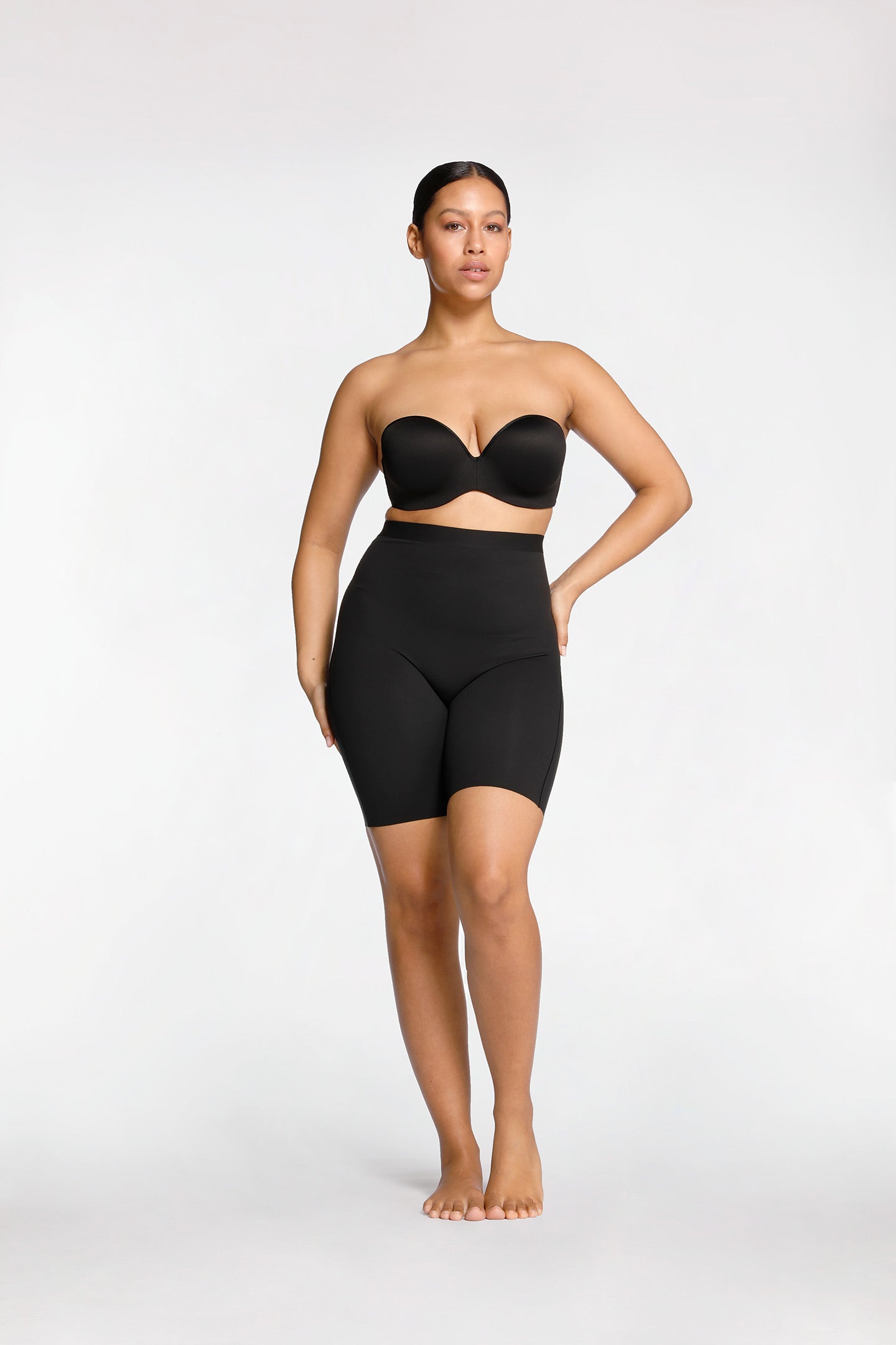 Buy SEAMLESS HIGH SHORT online at Intimo - Main Image