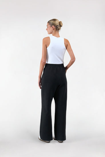ATHLEISURE STRAIGHT LEG PANT