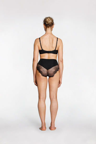 AMOUR HIGH BRIEF