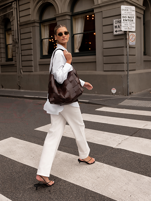 HIGH RISE STRAIGHT JEAN