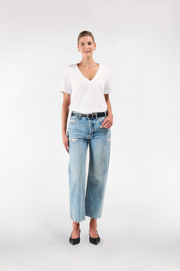CLASSIC V NECK T SHIRT