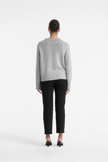 CHUNKY KNIT SWEATER