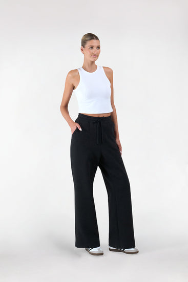 ATHLEISURE STRAIGHT LEG PANT