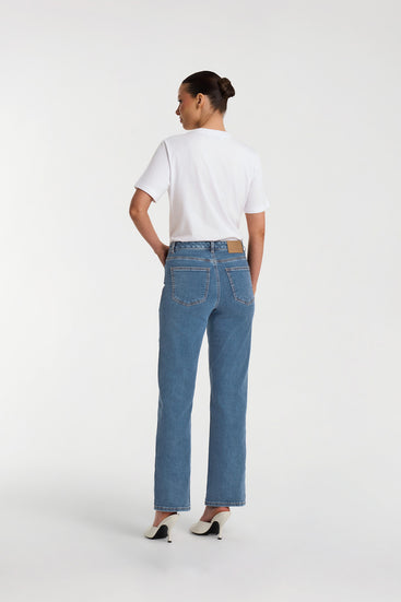 MID RISE STRAIGHT JEAN