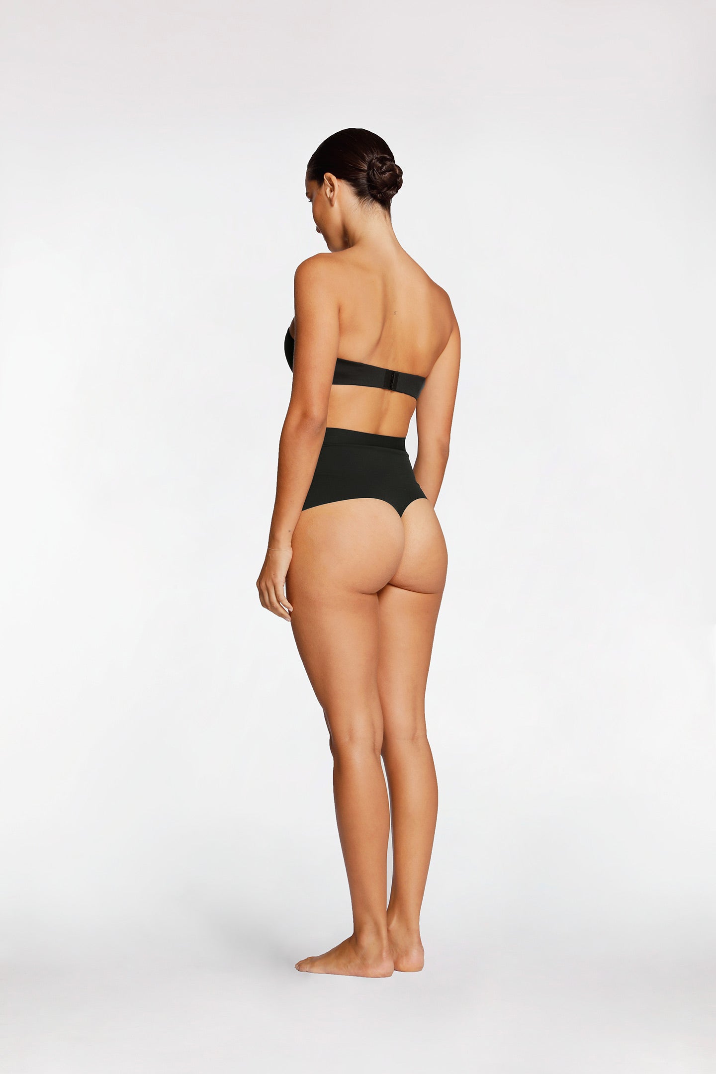 Buy SEAMLESS HIGH STRING online at Intimo